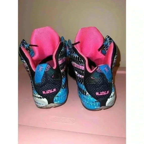 NIKE LEBRRON 12 XII 23 CHROMOSOMES SIZE 11 - Picture 6 of 11